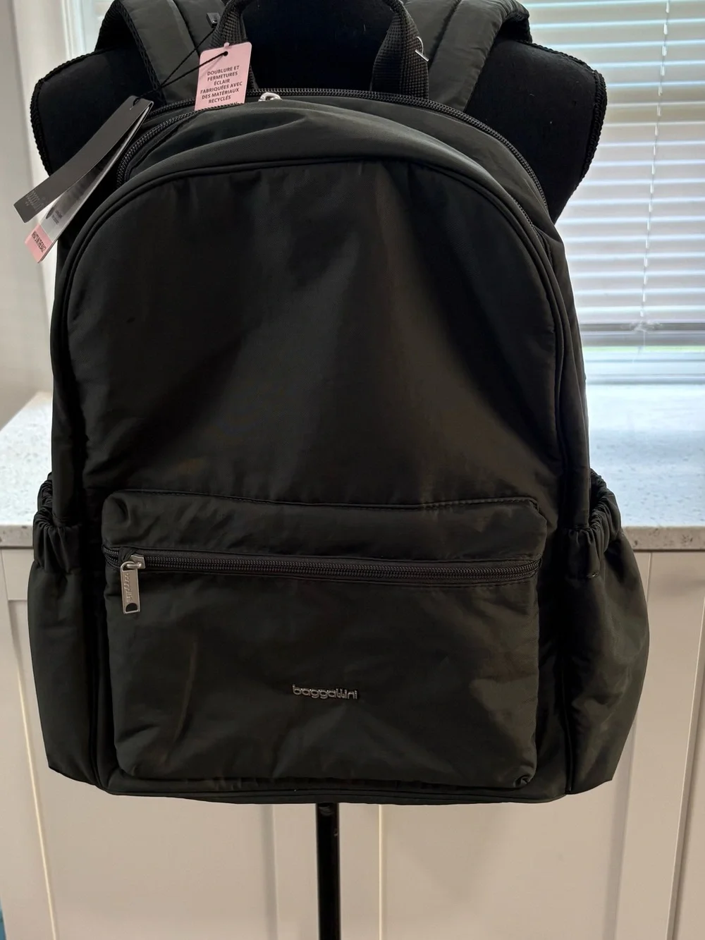 NWT Baggallini Securtex Anti-Theft Laptop Backpack in black